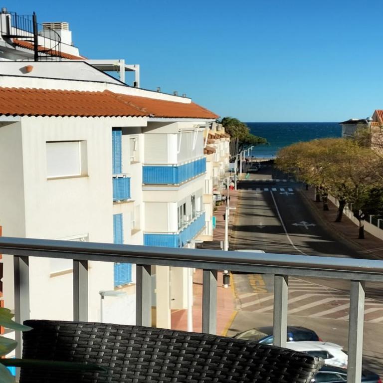 ApartiaBeach Apartamentos - Apartamento de 2 dormitorios con terraza y vistas al mar - 1