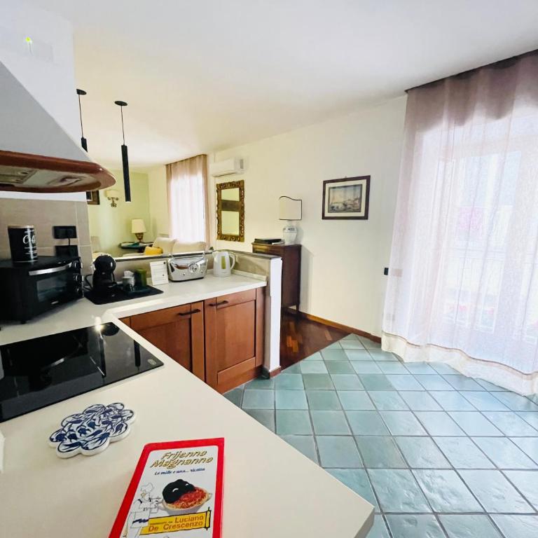 Re Gallo Luxury apartment Plebiscito in Via Chiaia - Two-Bedroom Apartment - 11