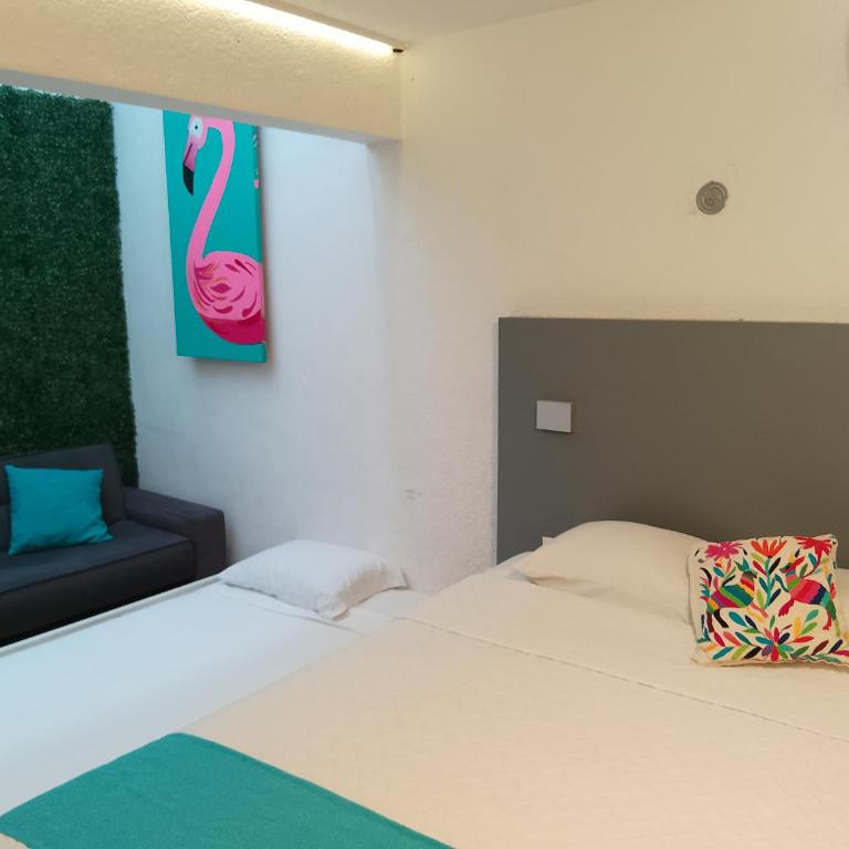 Hotel Downtown Merida - Deluxe Double Room (2 Adults + 1 Child) - 2