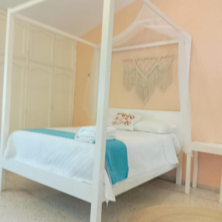 Hotel Downtown Merida - Deluxe Queen Room - 23