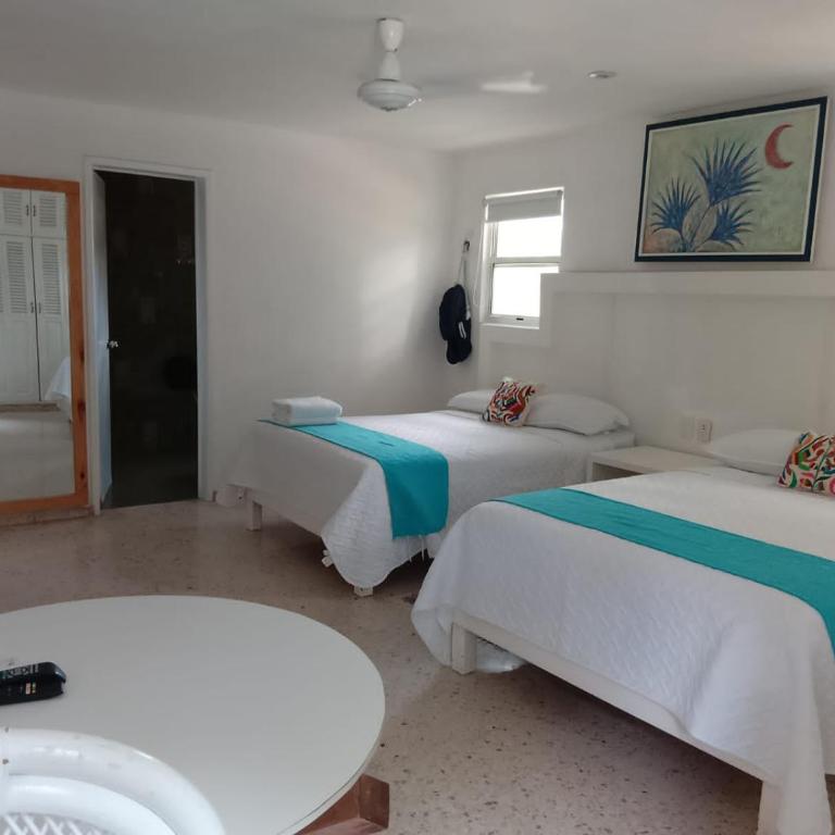 Hotel Downtown Merida - Family Room with Private Bathroom - 30