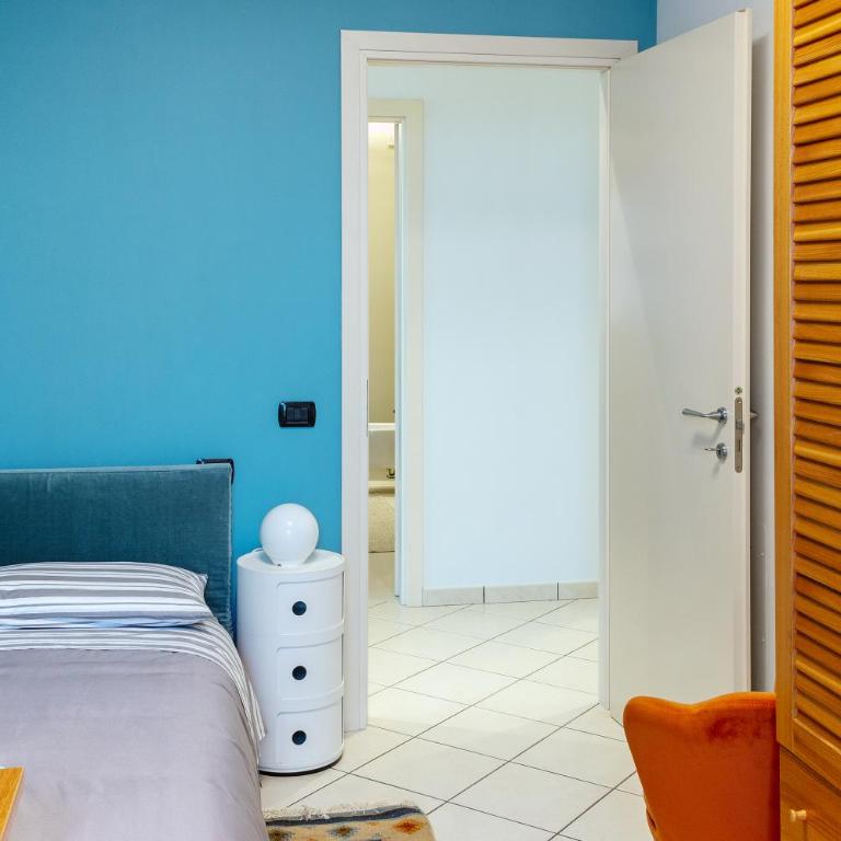LUXURY BLUE LIVING RICCIONE PORTO - Three-Bedroom Apartment - 9