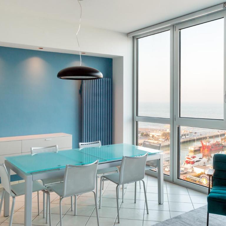 LUXURY BLUE LIVING RICCIONE PORTO - Three-Bedroom Apartment - 11