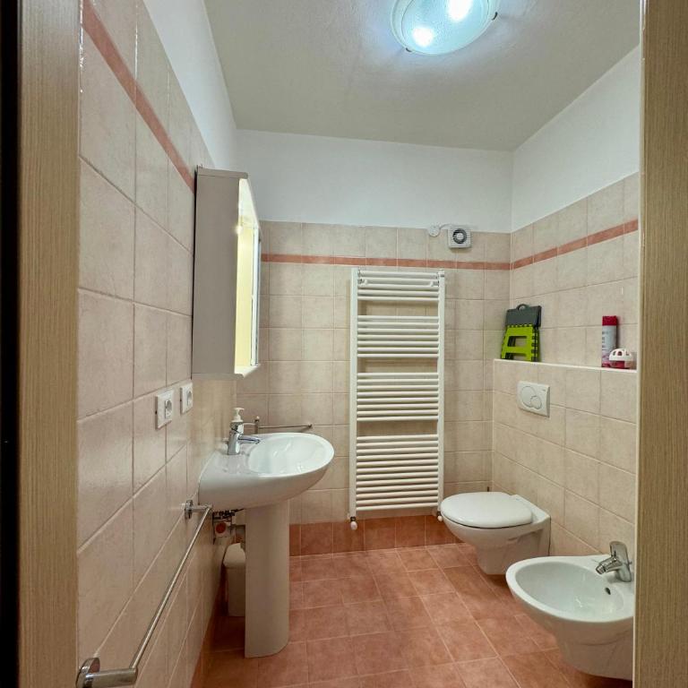 1Dest - Waterfall & Pool with Garden - Appartamento con 1 Camera da Letto e Balcone - 1