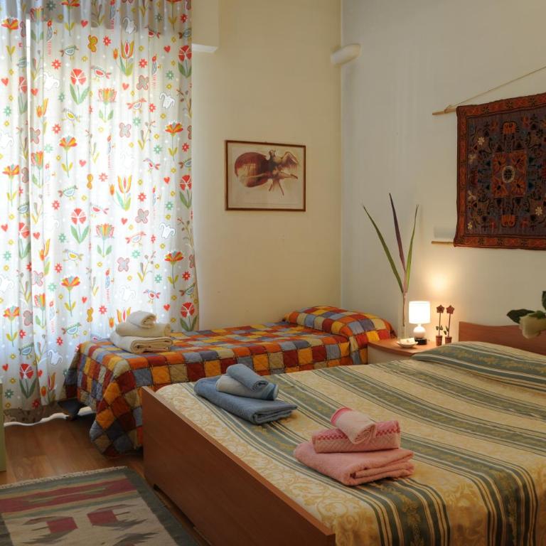 ZEUS Rooms Superior - Triple Room with Shared Bathroom - 3