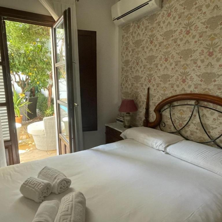 Suite Comares - Double Room with Swimming Pool Access - 2