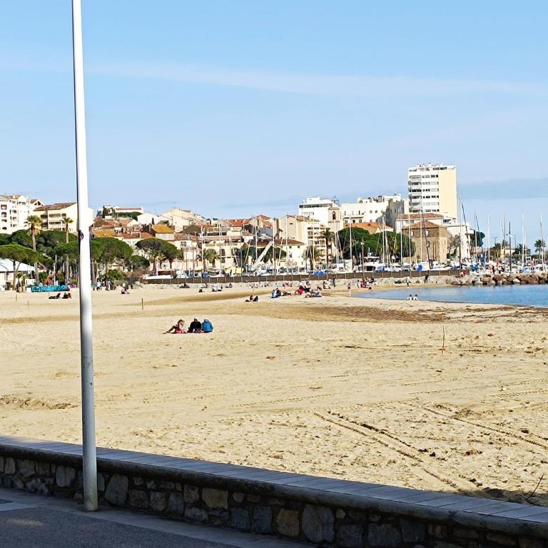 appartement centre ste maxime, 100 m de la plage - Appartamento con 1 Camera da Letto - 17