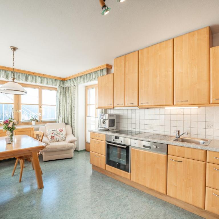 Haus Holzer - Apartment mit 2 Schlafzimmern und Balkon - 3
