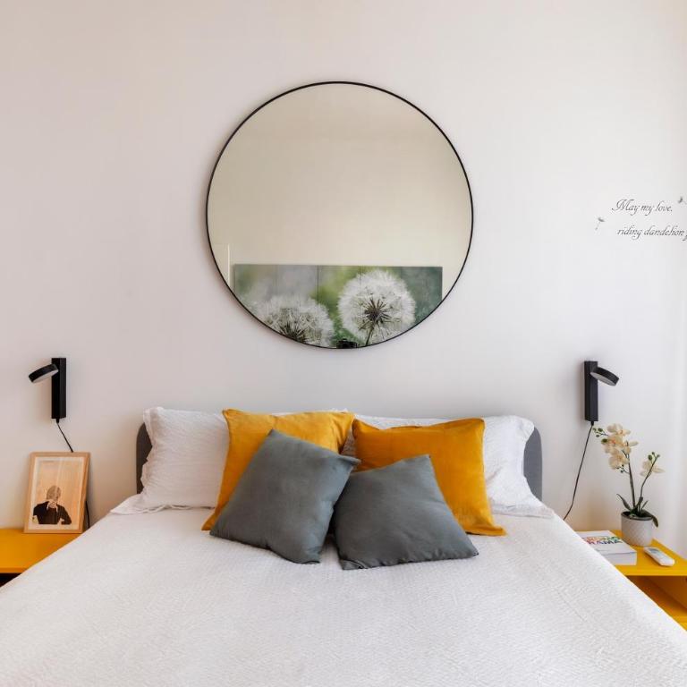 The House of Dandelions - M3 Duomo 15' - 2 camere - Appartamento con 2 Camere da Letto - 2