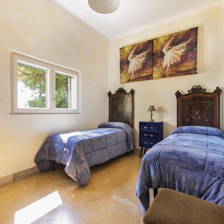 Villa Tommaso Maruggi, Sicilia, con Jacuzzi e piscina privata - Four-Bedroom Villa with Garden View - 58