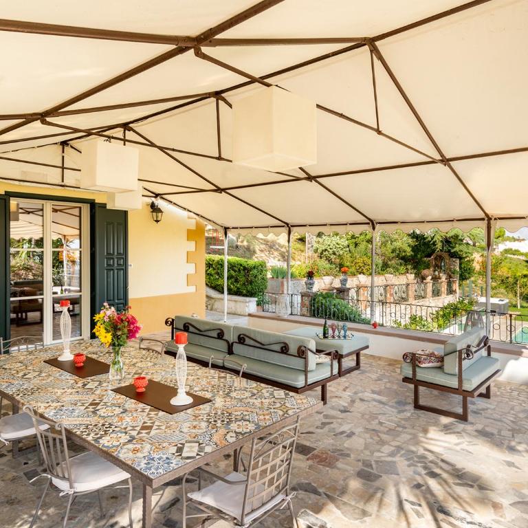 Villa Tommaso Maruggi, Sicilia, con Jacuzzi e piscina privata - Four-Bedroom Villa with Garden View - 42