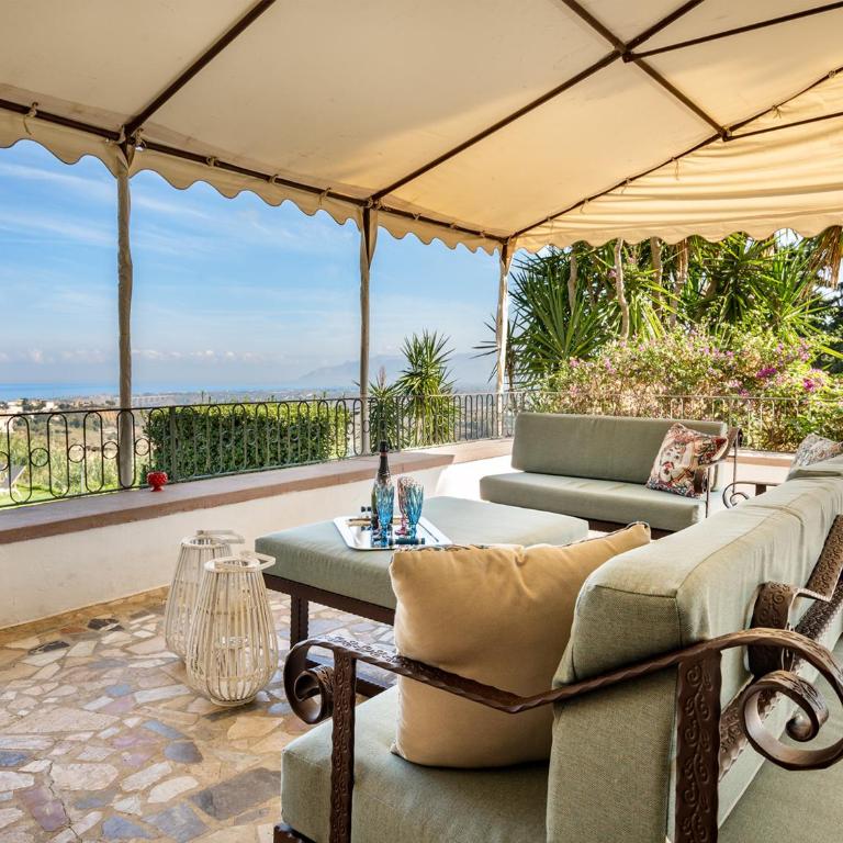 Villa Tommaso Maruggi, Sicilia, con Jacuzzi e piscina privata - Four-Bedroom Villa with Garden View - 41