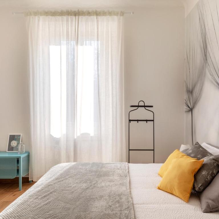 The House of Dandelions - M3 Duomo 15' - 2 camere - Appartamento con 2 Camere da Letto - 15