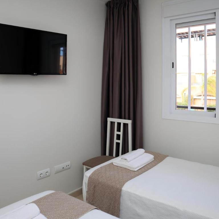 Palami Vera con terraza, WIFI 300mb, piscina y garaje privado - Apartamento de 2 dormitorios - 25