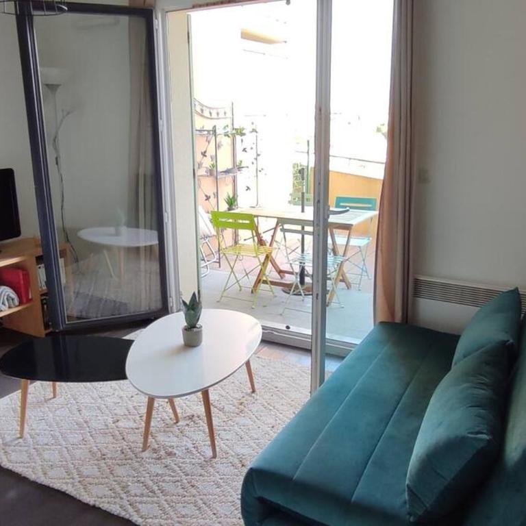 Joli T2 à 10min à pied du village, parking, vue dégagée, résidence au calme - Apartamento de 1 dormitorio - 6