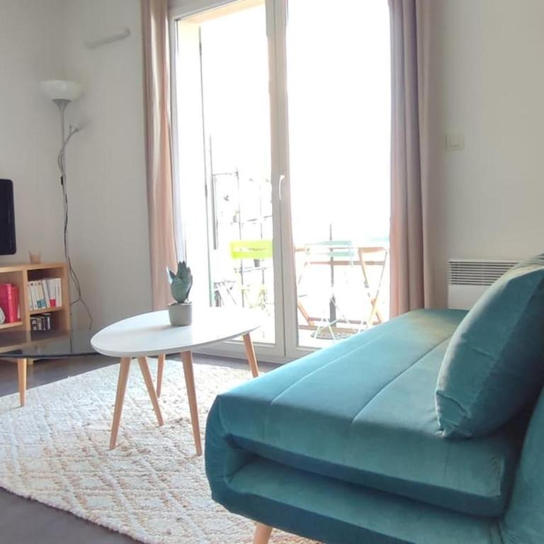 Joli T2 à 10min à pied du village, parking, vue dégagée, résidence au calme - Apartamento de 1 dormitorio - 9