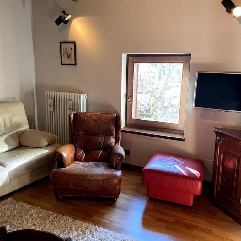 Magnificent spacious 4 bedroom mountain chalet with spa, free EV plug -in - Villa - 4