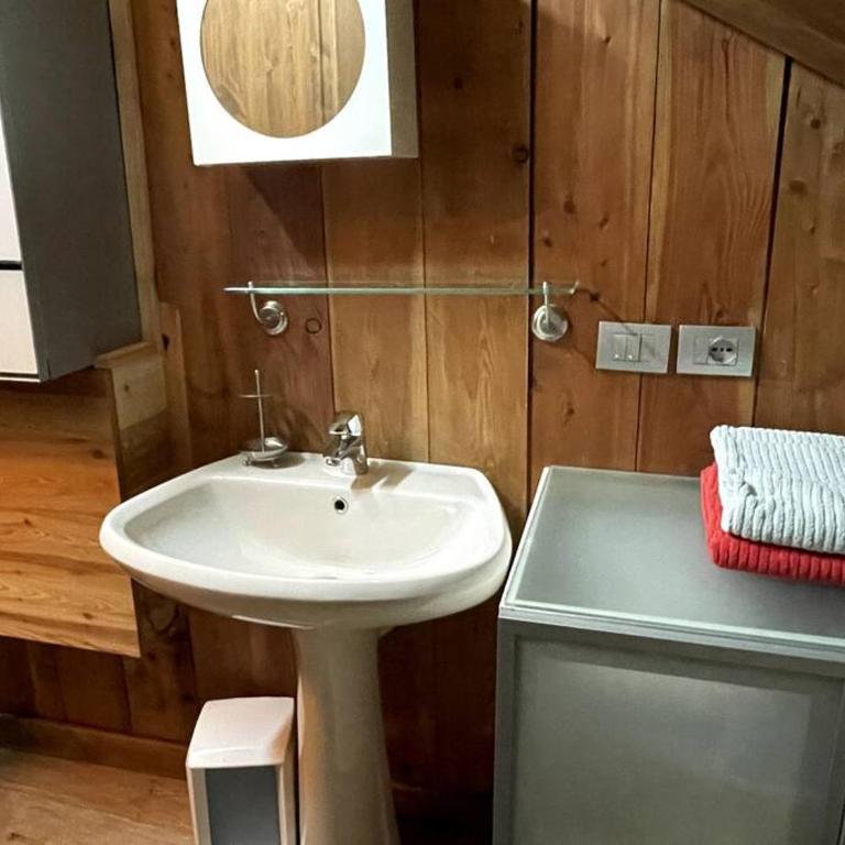 Magnificent spacious 4 bedroom mountain chalet with spa, free EV plug -in - Villa - 25