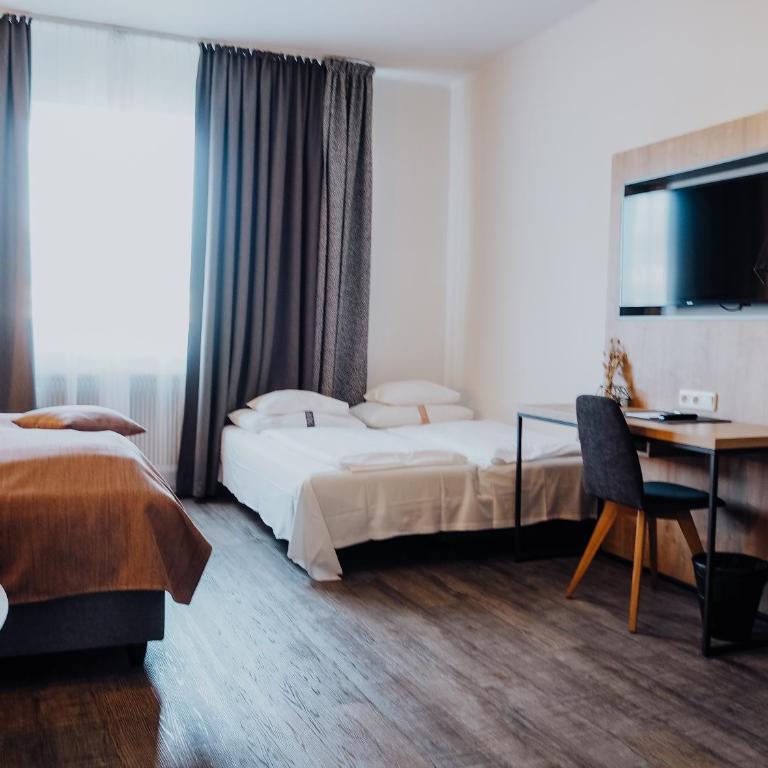 Levy's Rooms & Breakfast - Large Room - 18