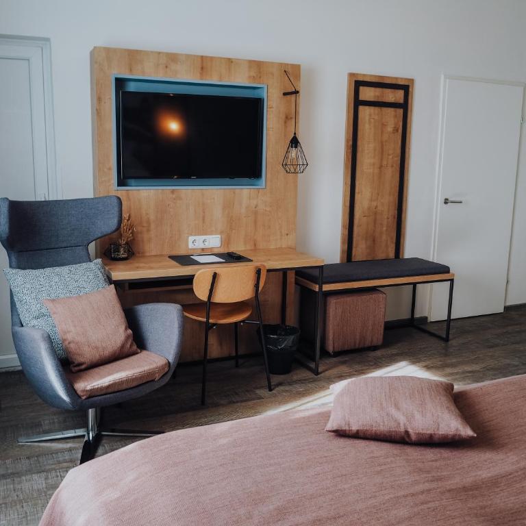Levy's Rooms & Breakfast - Large Room - 19