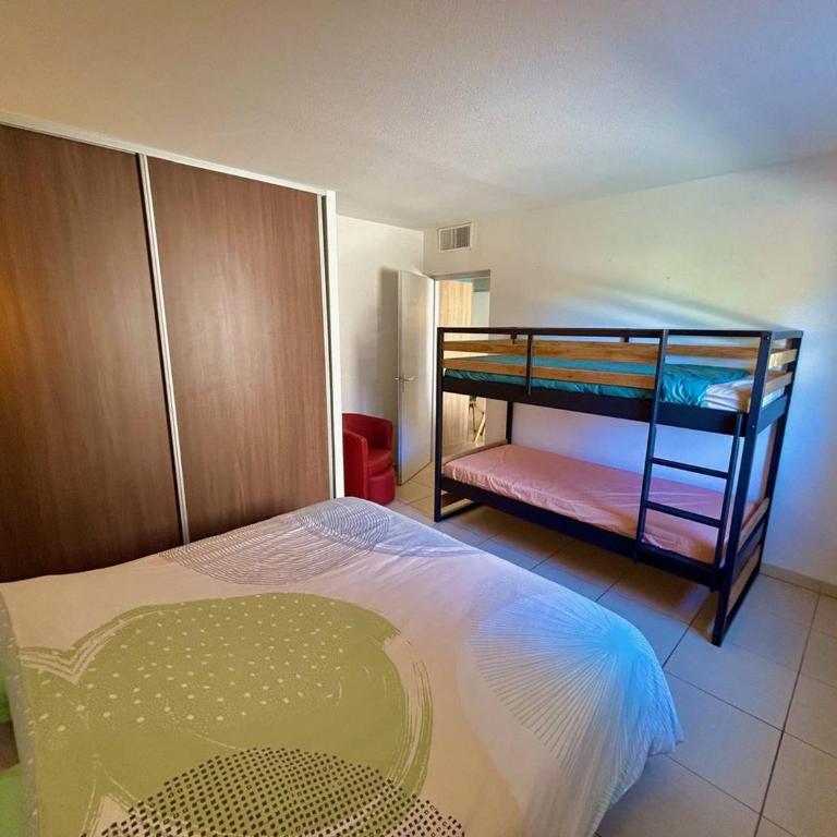 Appartement T3 climatisé avec piscine, terrasse et parking privé à 100m de la plage d'Argelès-sur-Mer - FR-1-388-204 - Appartement - 10