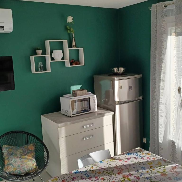 Studio Confortable avec Balcon, Clim, Wi-Fi, Proche Thermes et Centre-ville, Animaux Bienvenus - Studio - 12