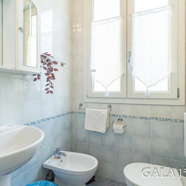 Galaxy 158 One Fiera with Free Parking - Two-Bedroom Apartment - 69