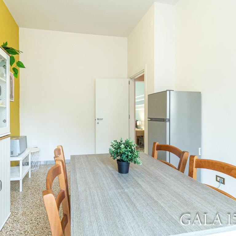 Galaxy 158 One Fiera with Free Parking - Two-Bedroom Apartment - 70