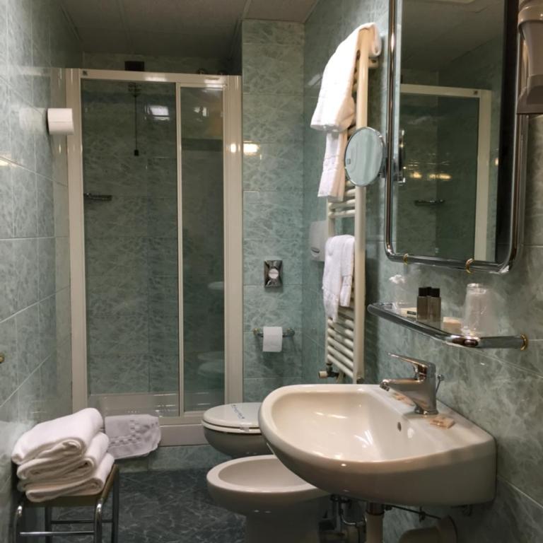 Hotel Iris - Camera Tripla - 3