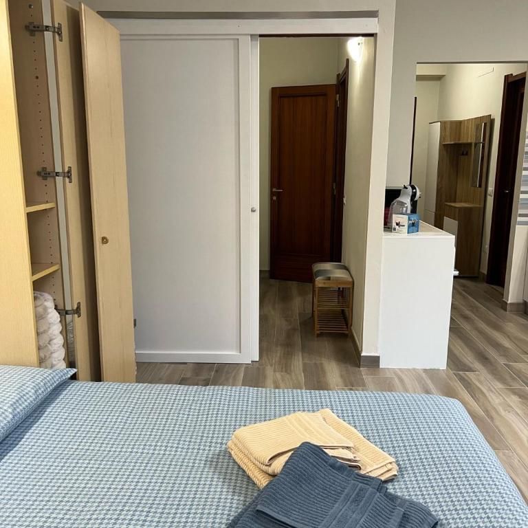 La Casa di Wendy - Two-Bedroom Apartment - 16