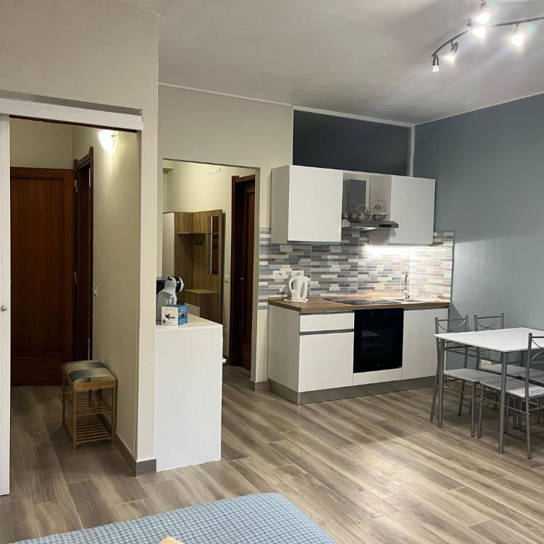 La Casa di Wendy - Two-Bedroom Apartment - 2