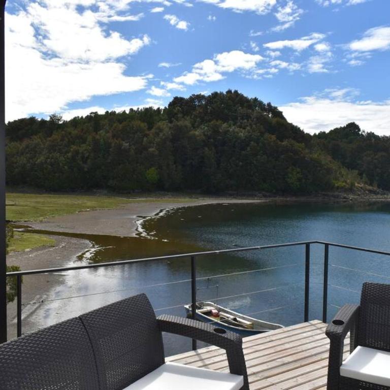 Impressive Don Santiago Cabin, Chilean Patagonia. - Two-Bedroom House - 9