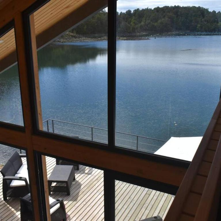 Impressive Don Santiago Cabin, Chilean Patagonia. - Two-Bedroom House - 12