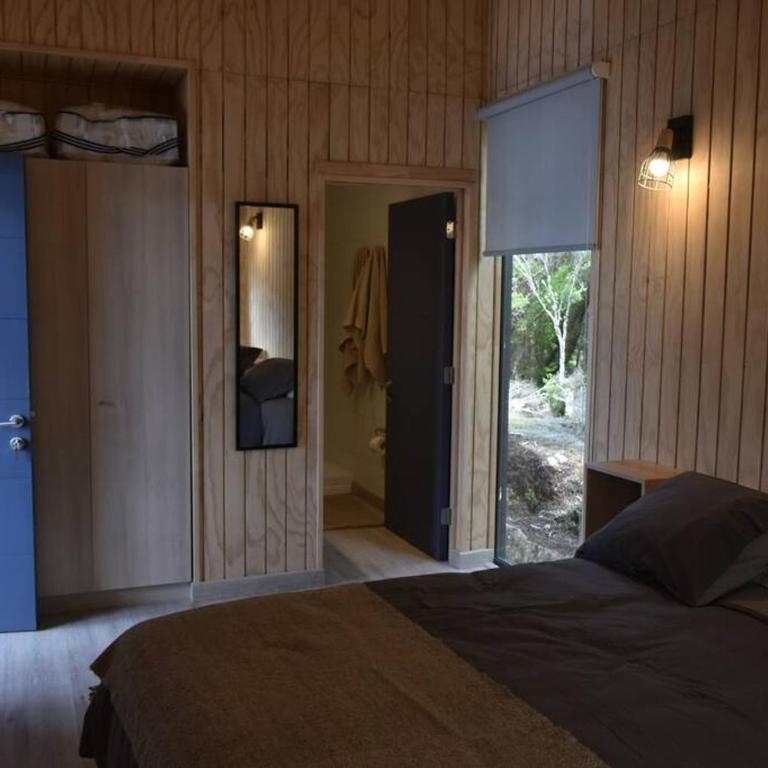 Impressive Don Santiago Cabin, Chilean Patagonia. - Two-Bedroom House - 22