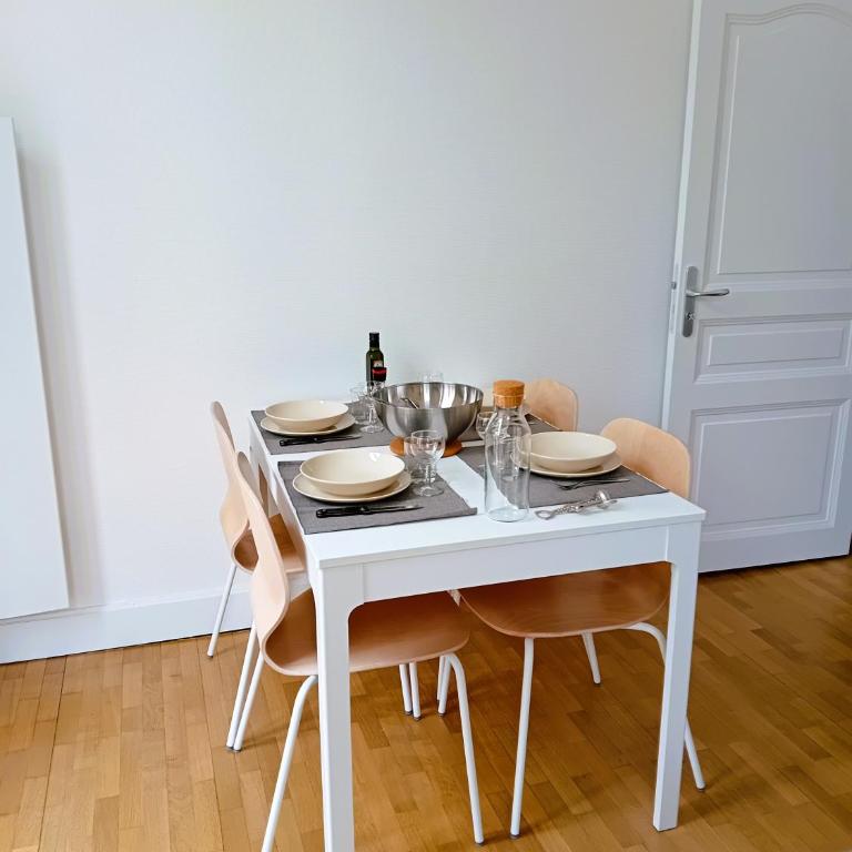 101 - Appart rénové avec 1 chambre spacieuse - Tram et Clinique Mutualiste à 1 min - Appartement 1 Chambre - 14