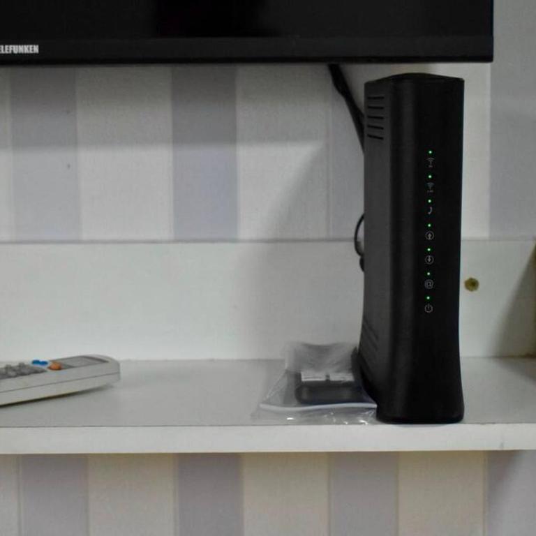 Amplio piso, con cochera 2 dormitorios 2 baños La Rural, Shopping Mall Distrito Arcos - Apartamento de 2 dormitorios - 2