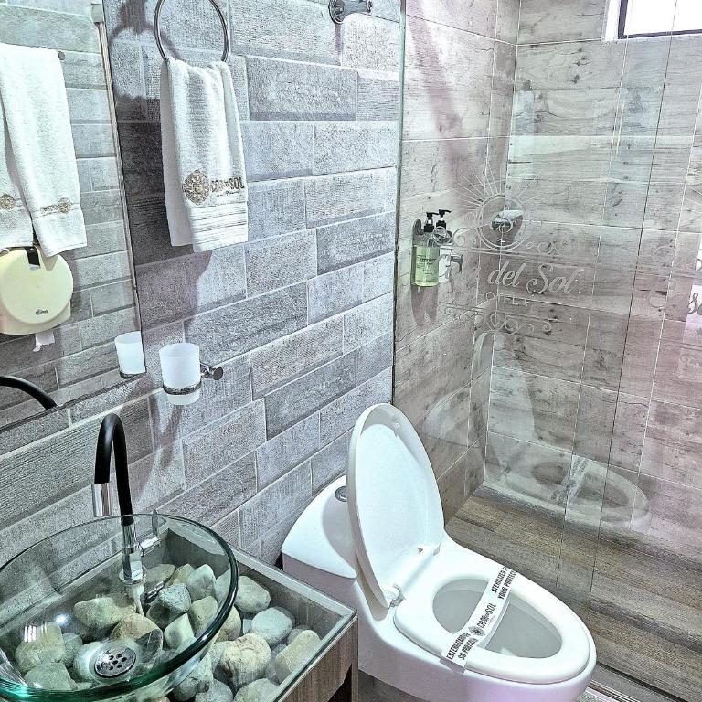 Casa del Sol - Double Room with Private Bathroom - 6