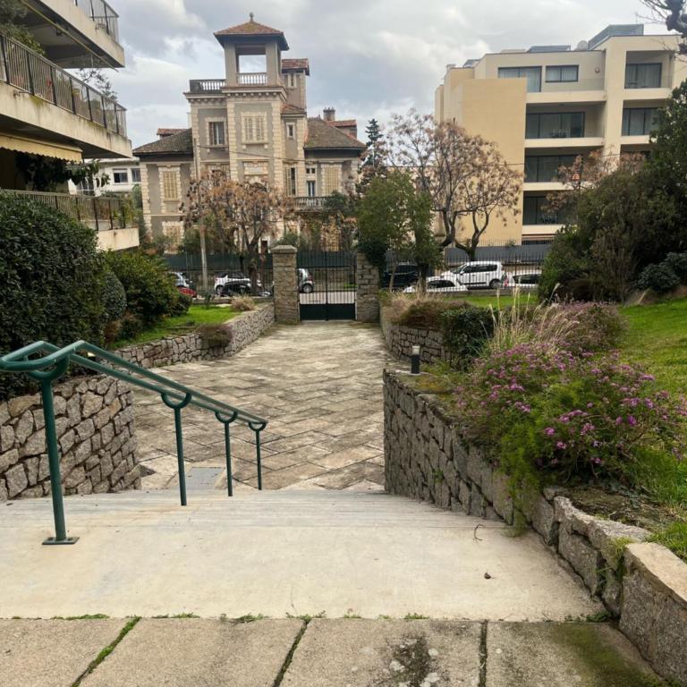 Appartement douillet en ville - Apartment mit 1 Schlafzimmer - 23
