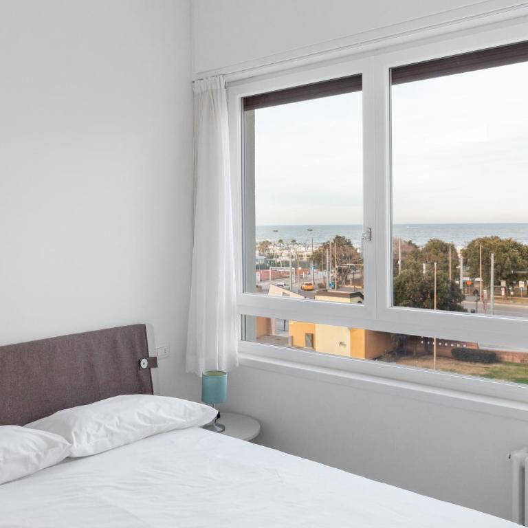 LUXURY BLUE LIVING RICCIONE PESCATORE - Three-Bedroom Apartment - 8