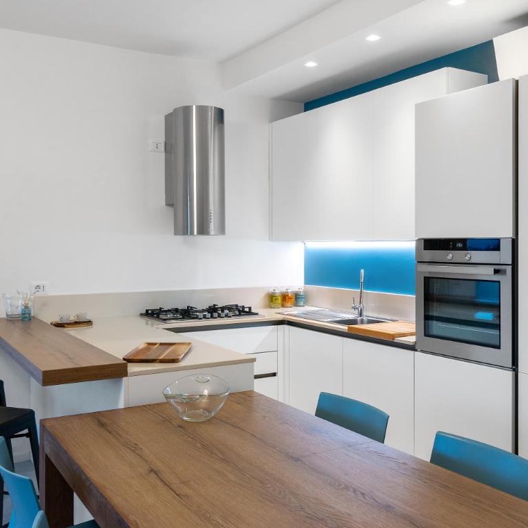 LUXURY BLUE LIVING RICCIONE PESCATORE - Three-Bedroom Apartment - 16