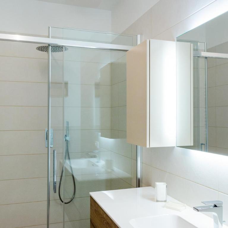 LUXURY BLUE LIVING RICCIONE PESCATORE - Three-Bedroom Apartment - 38