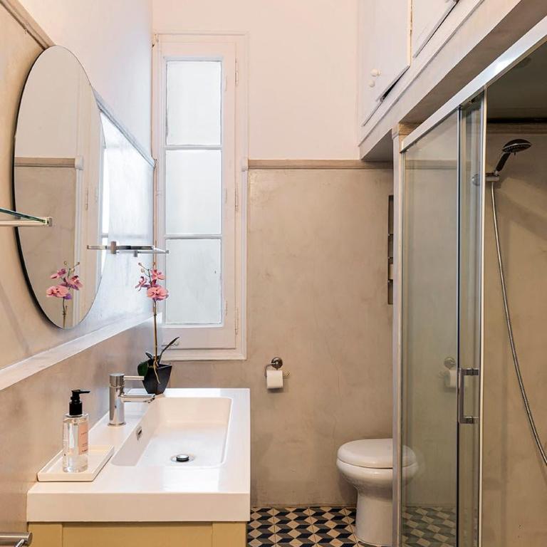 The Collection Barcelona - Placa Catalunya V Charming and Exquisite 5Bd Apartment with Large Balcony - Apartment - 29