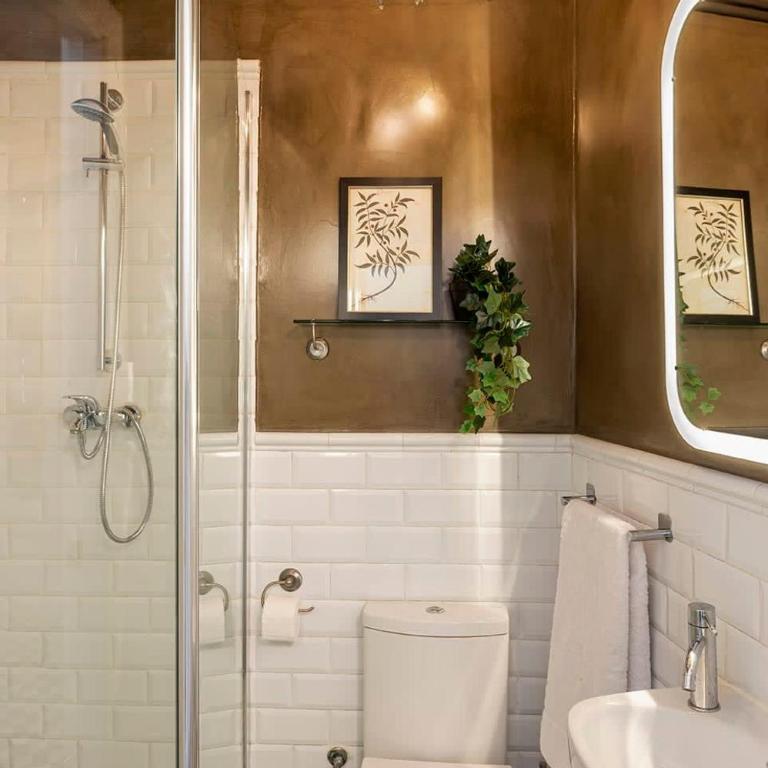 The Collection Barcelona - Placa Catalunya V Charming and Exquisite 5Bd Apartment with Large Balcony - Apartment - 34