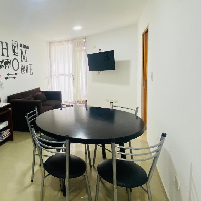Departamento sobre Avenida Colón - Apartamento de 1 dormitorio - 1