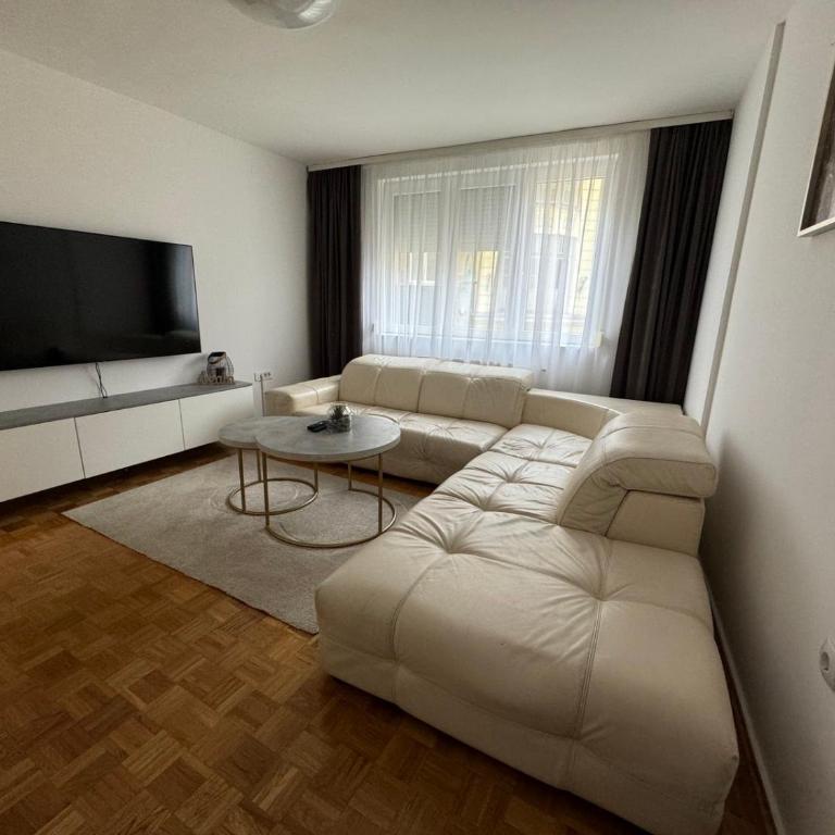 Estrada Apartment - Apartman sa 2 Spavaće Sobe - 1