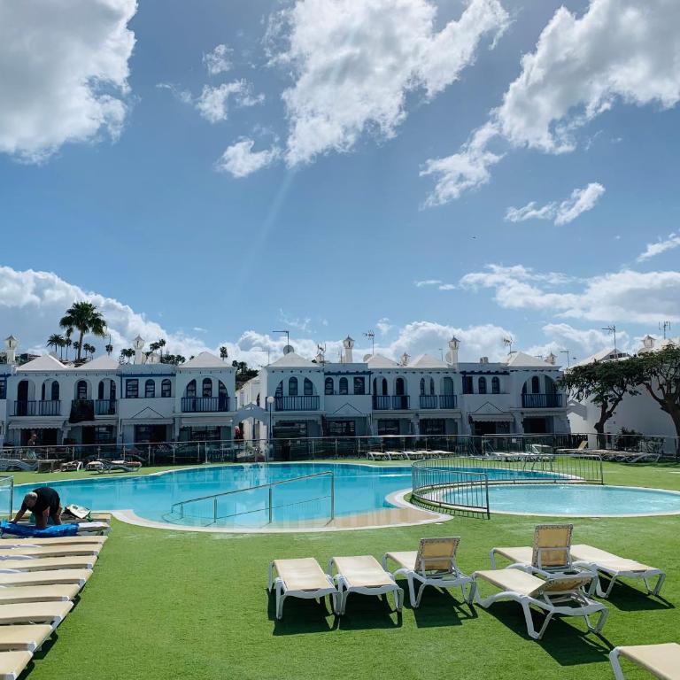 Bungalow Terrace&Pool near the Beach - One-Bedroom Apartment - 3
