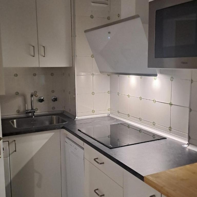 Piso turistico LAURSI - Apartamento con balcón - 12