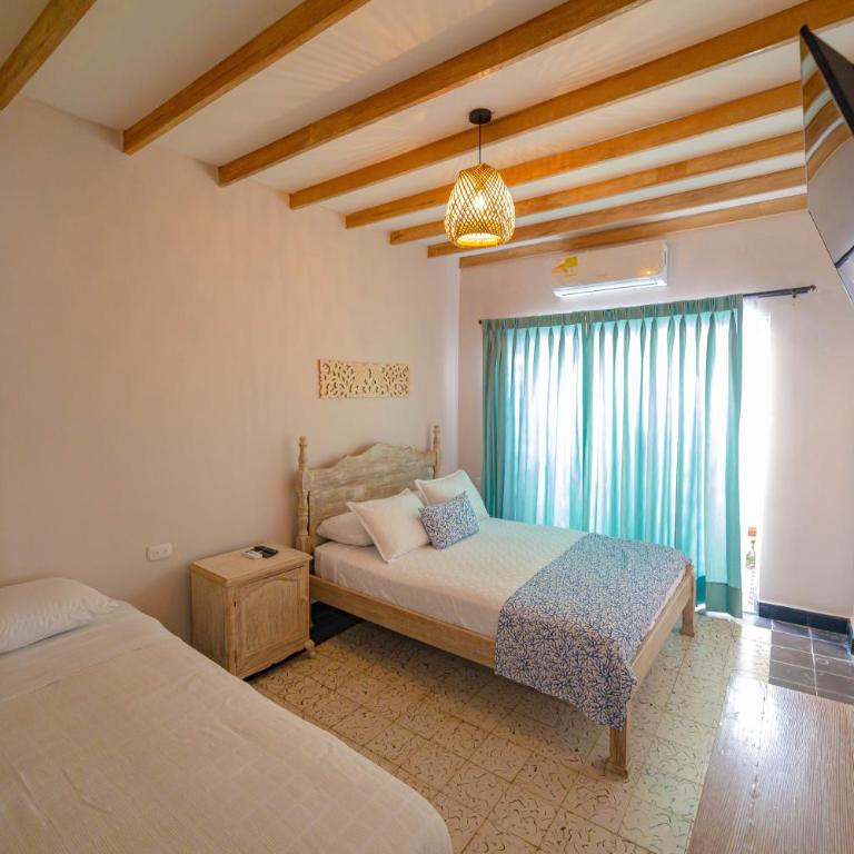 Colonial Beach Airport Hotel - Habitación Triple Económica - 4
