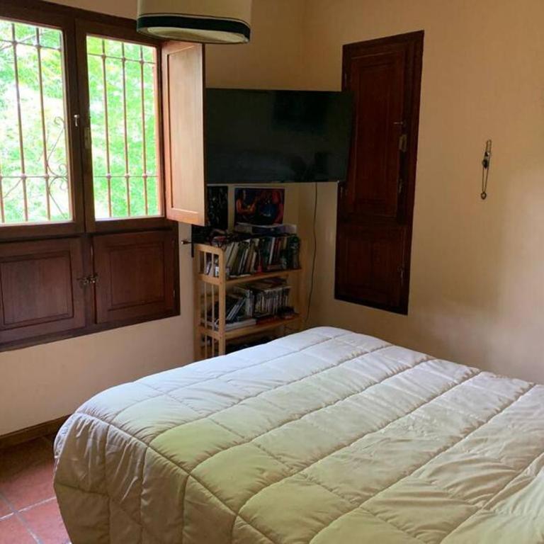 Casa con piscina y gran parque en Los Cardales - Casa de 3 dormitorios - 3