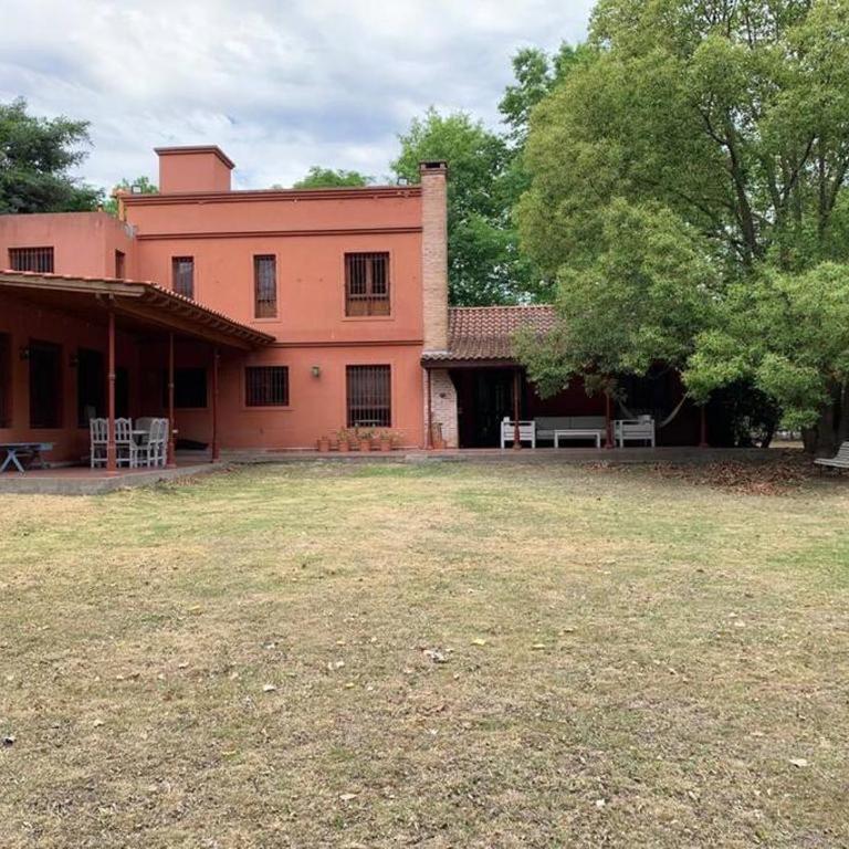 Casa con piscina y gran parque en Los Cardales - Casa de 3 dormitorios - 12